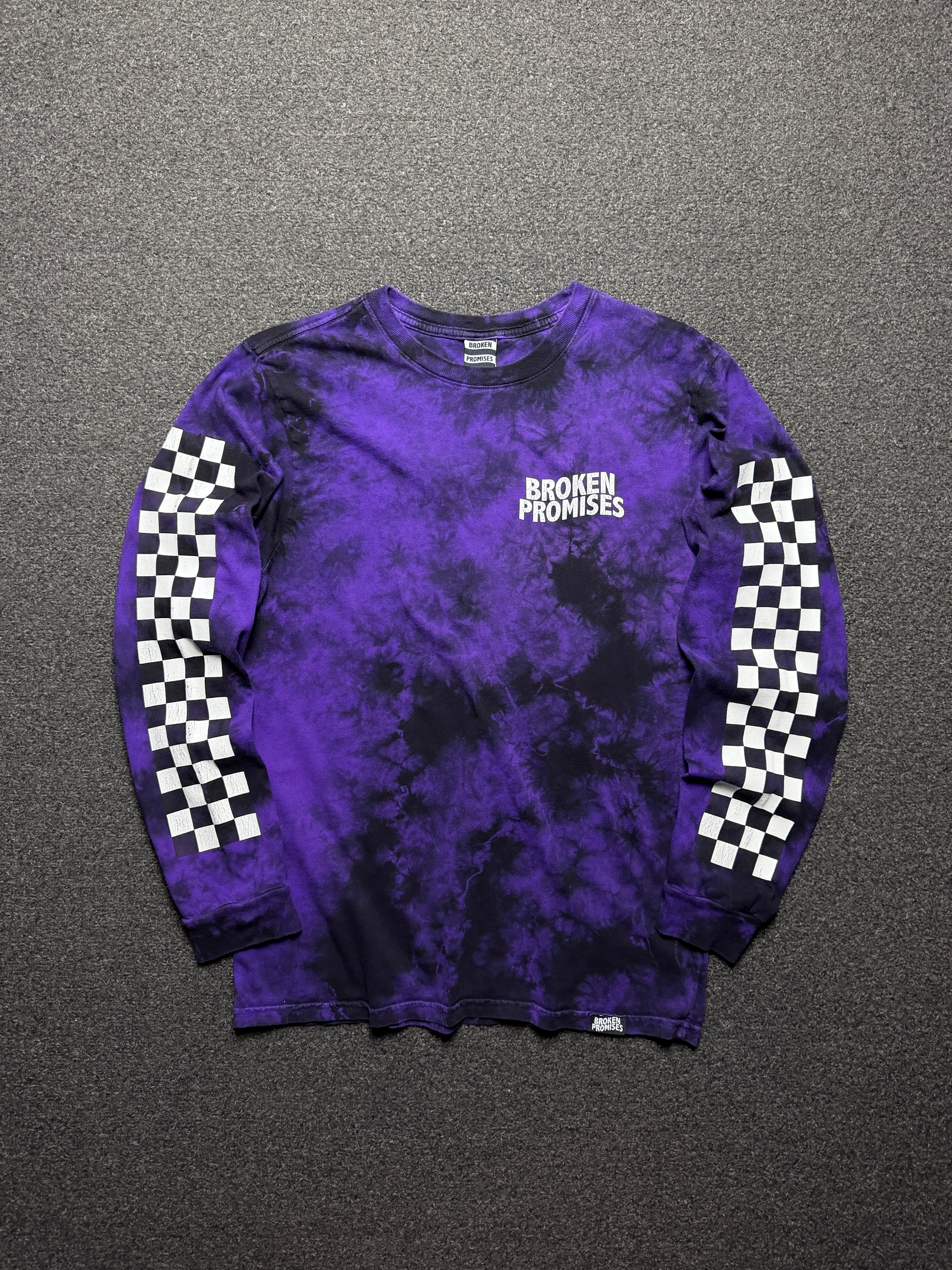 Playera Manga Larga Broken Promises – M