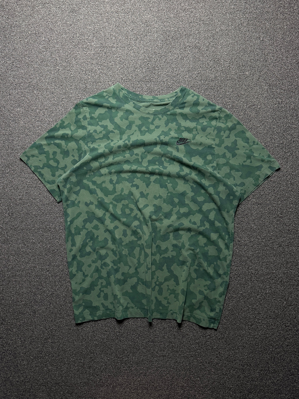 Playera Nike Camo – XL Tall