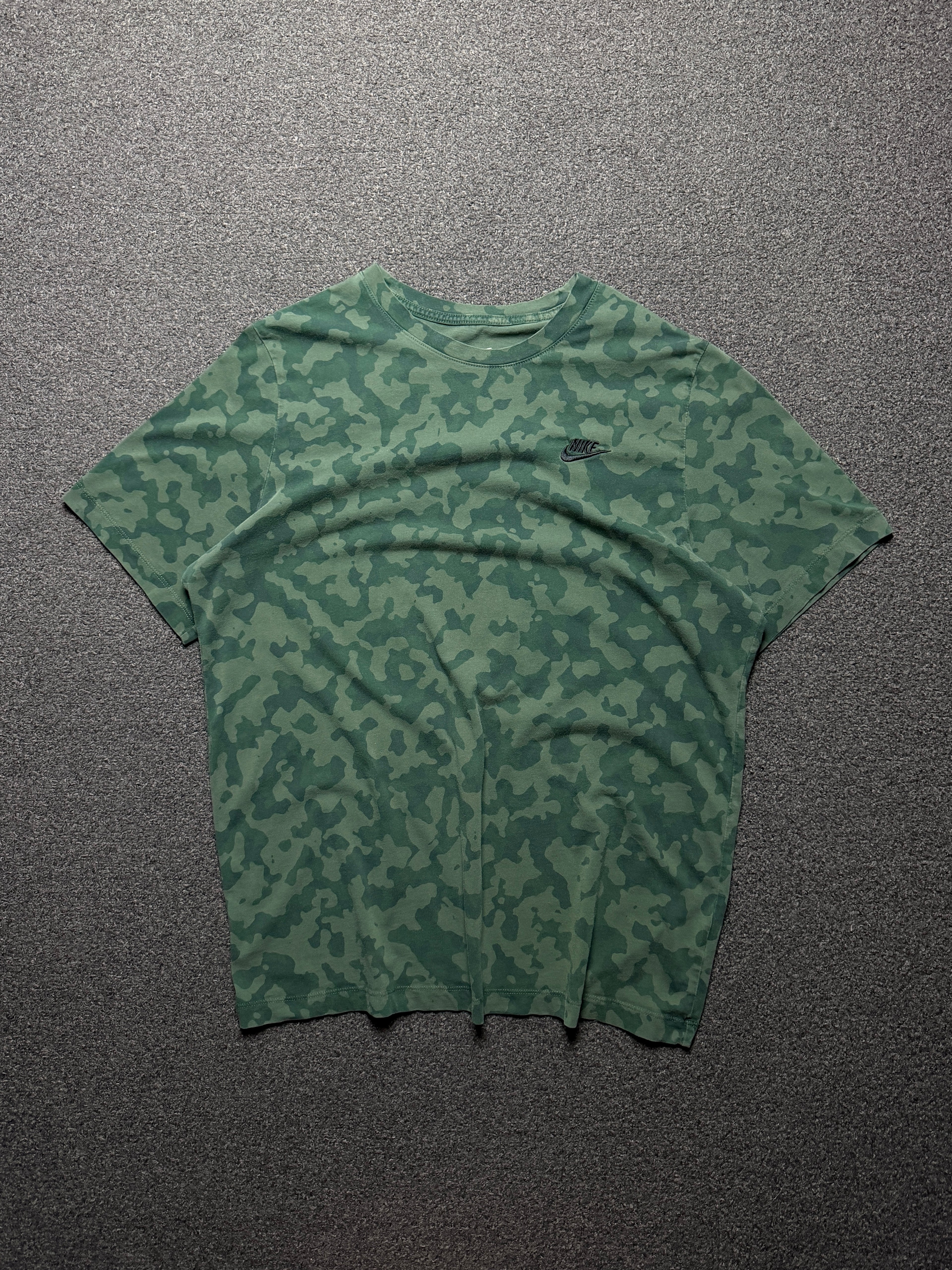 Playera Nike Camo – XL Tall