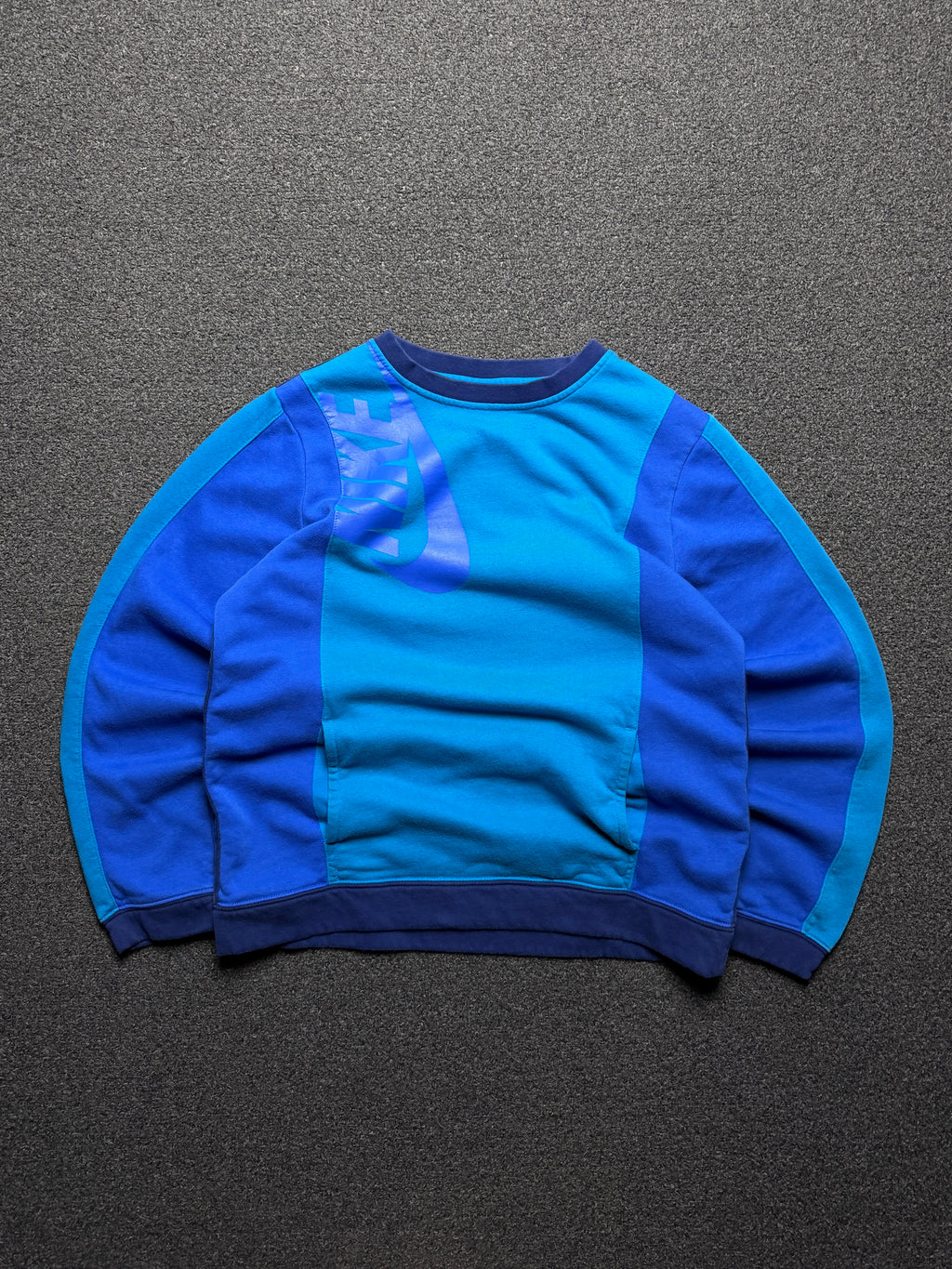 Sudadera Nike Crewneck Colorblock Azul / Turquesa – XL Juvenil (Fits XS/S Adulto)