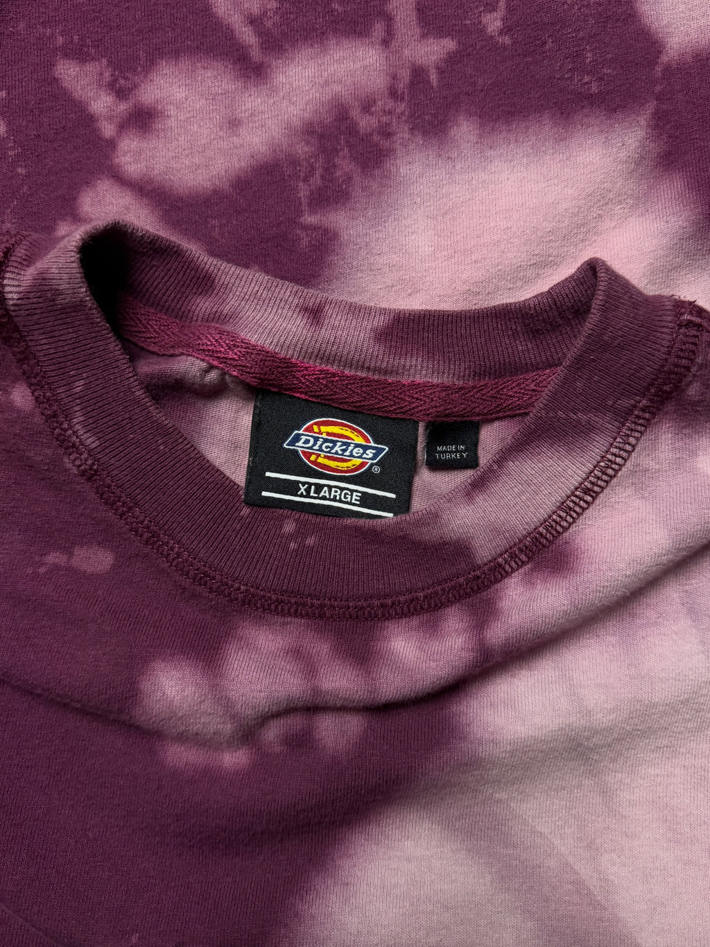 Playera Crop Top Dickies Tie Dye – XL de Mujer
