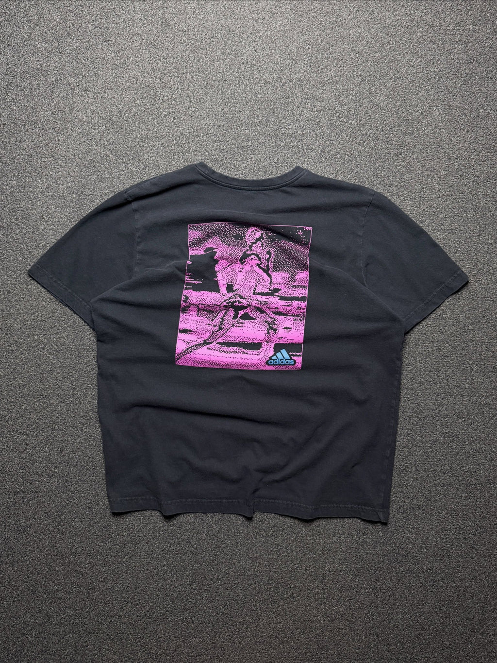 Playera Adidas Physical Ed. Dept. – L - Reuse Industry