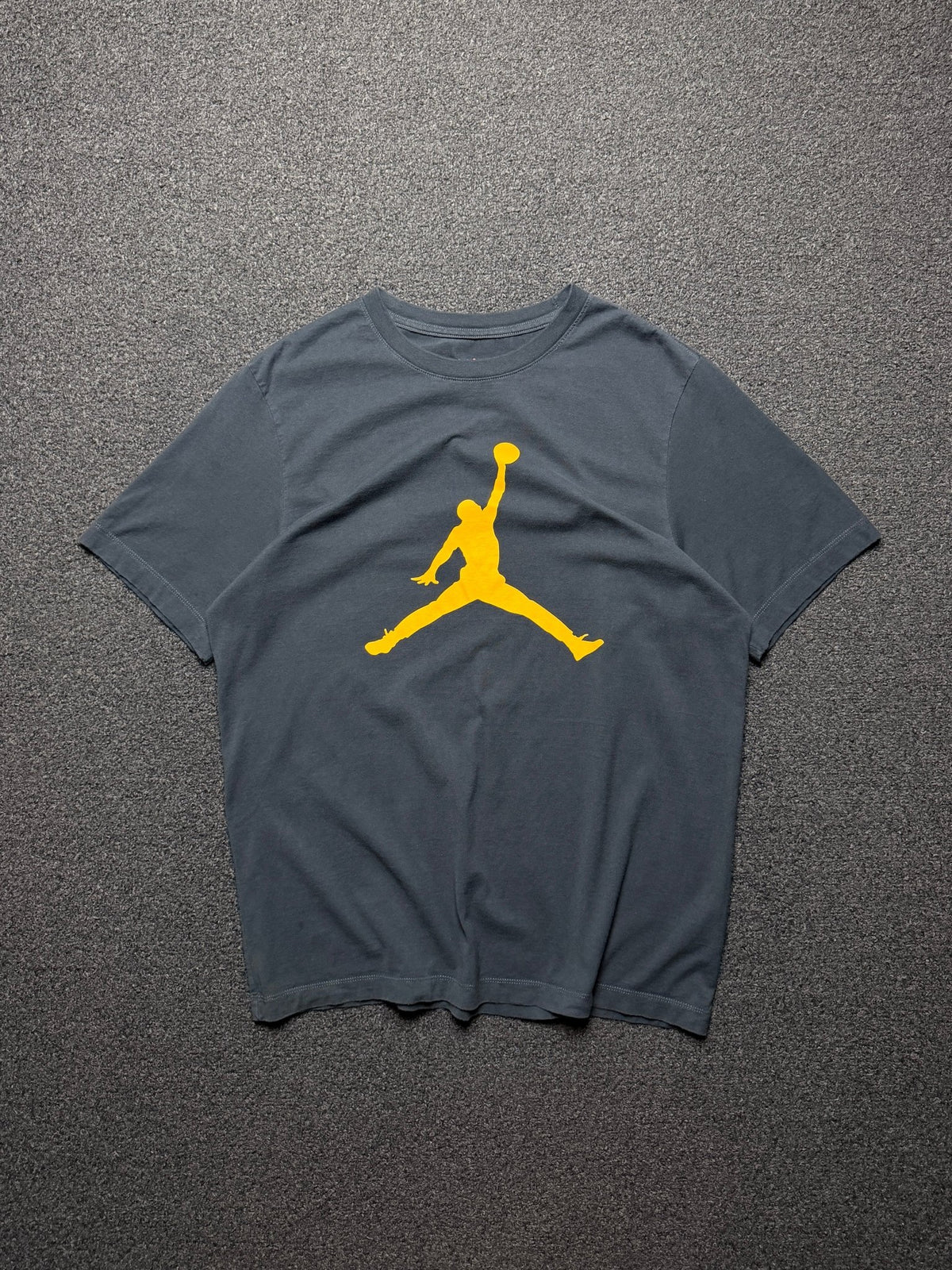 Playera Jordan Brand Classic Jumpman – M - Reuse Industry