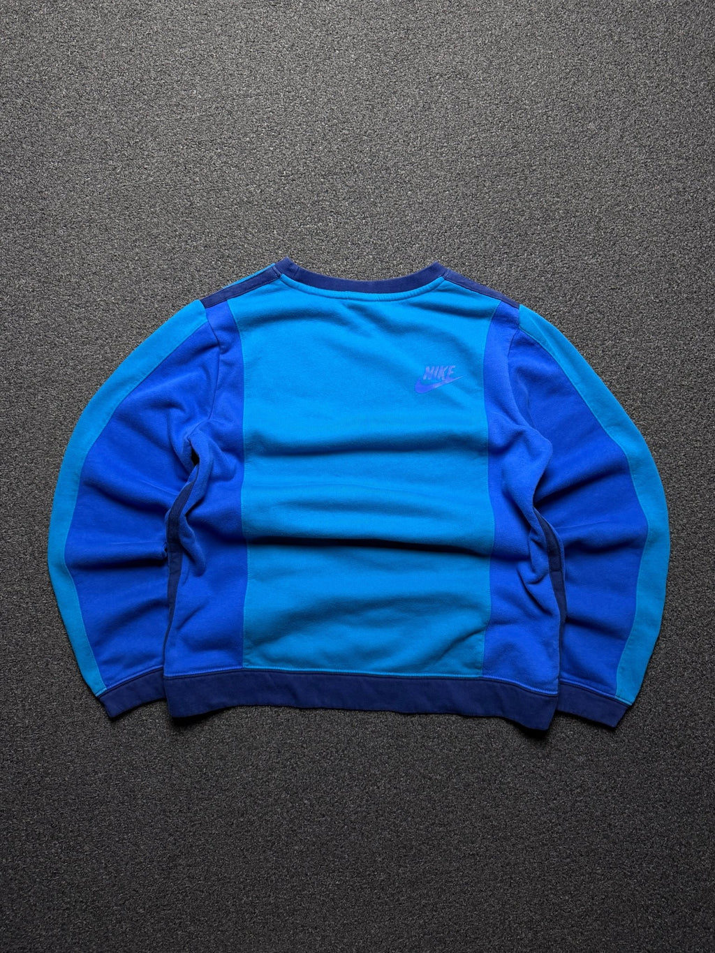 Sudadera Nike Crewneck Colorblock Azul / Turquesa – XL Juvenil (Fits XS/S Adulto) - Reuse Industry
