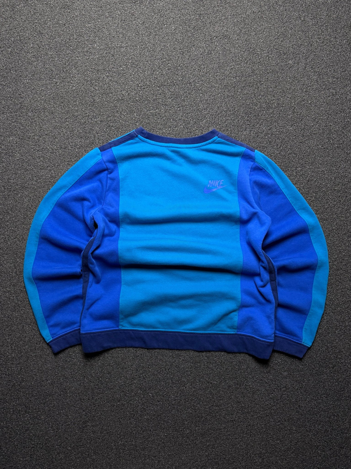 Sudadera Nike Crewneck Colorblock Azul / Turquesa – XL Juvenil (Fits XS/S Adulto) - Reuse Industry