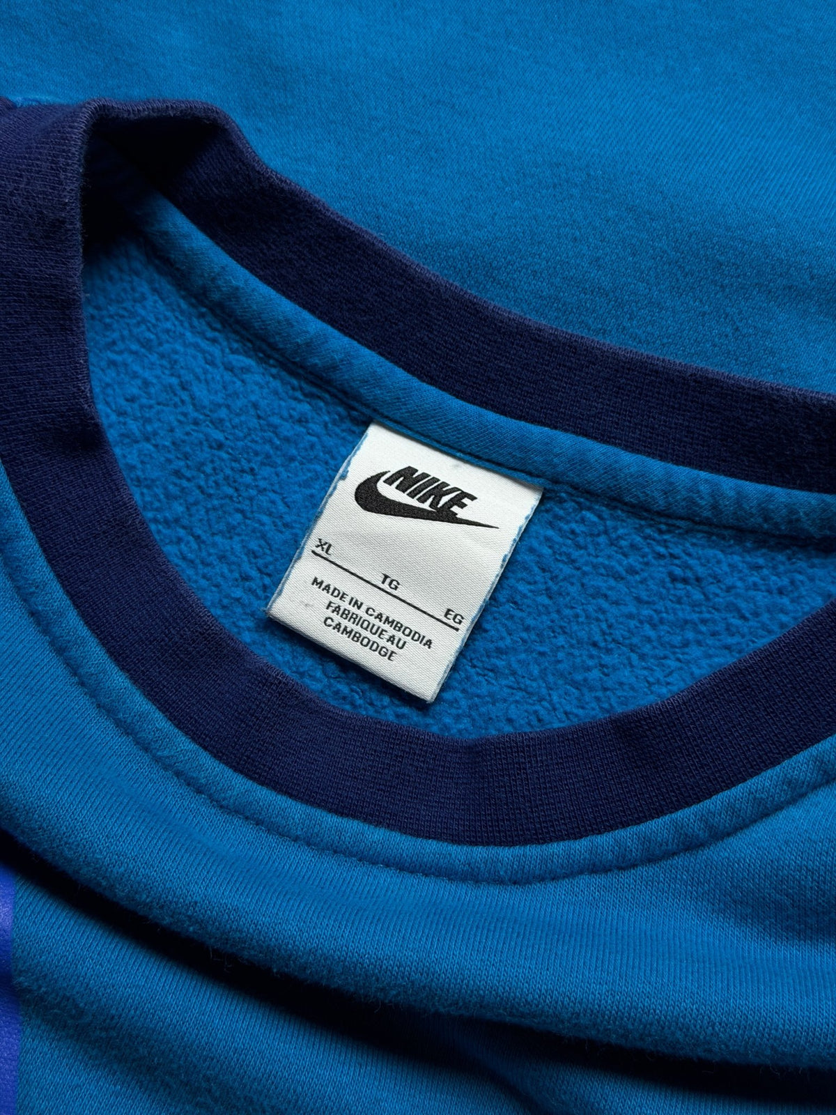Sudadera Nike Crewneck Colorblock Azul / Turquesa – XL Juvenil (Fits XS/S Adulto) - Reuse Industry