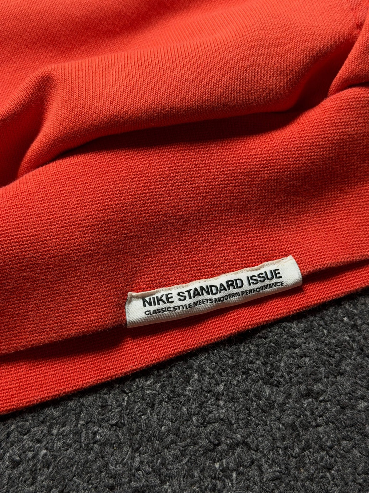 Sudadera Nike Standard Issue Basketball Sharks – S - Reuse Industry