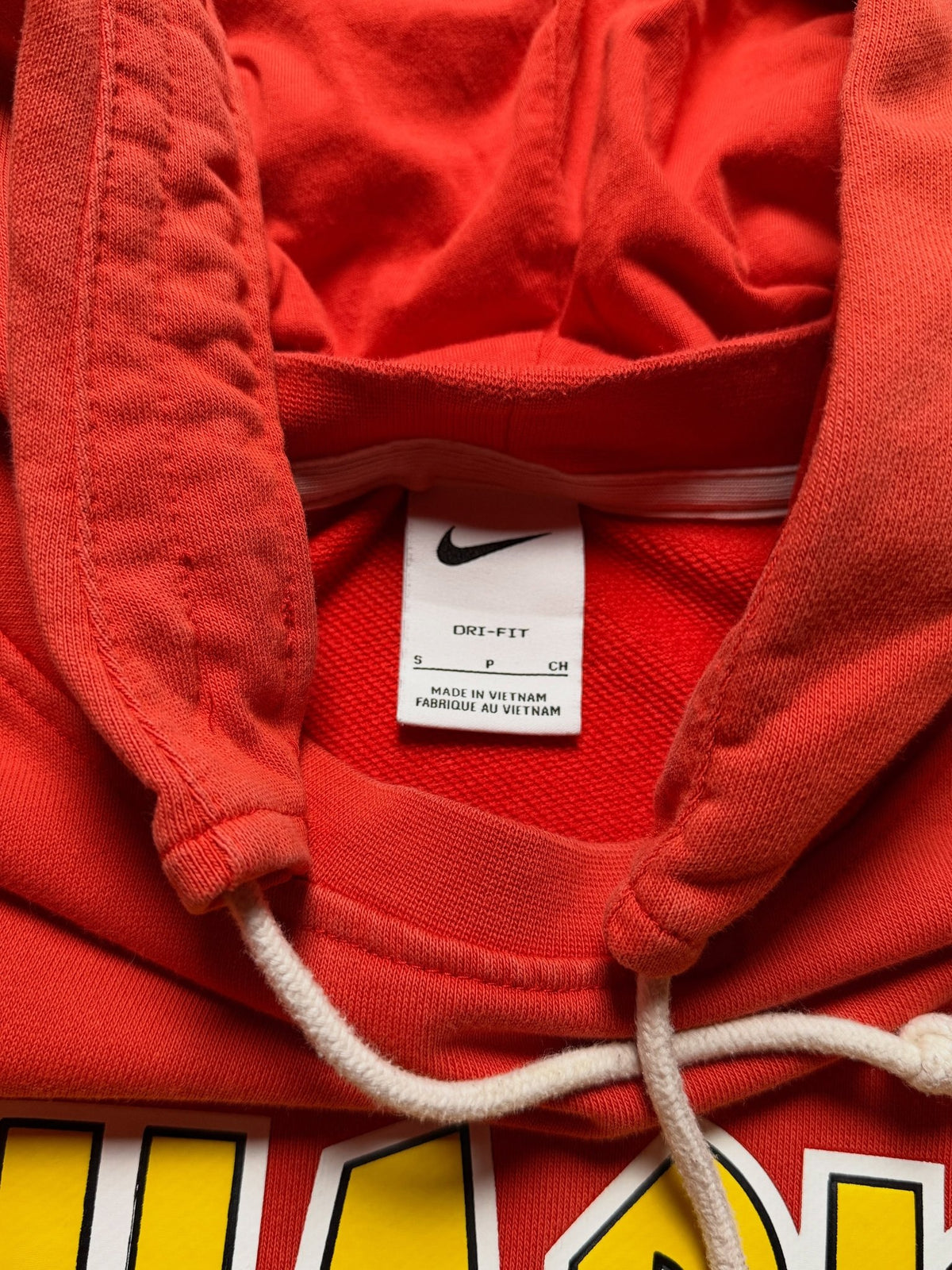 Sudadera Nike Standard Issue Basketball Sharks – S - Reuse Industry