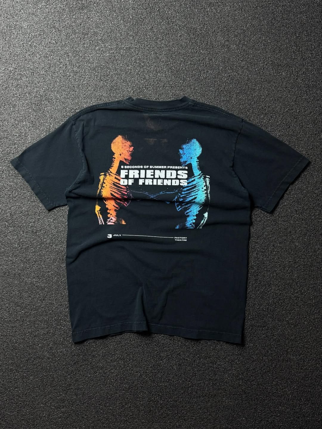 Friends of Friends Tee (M)