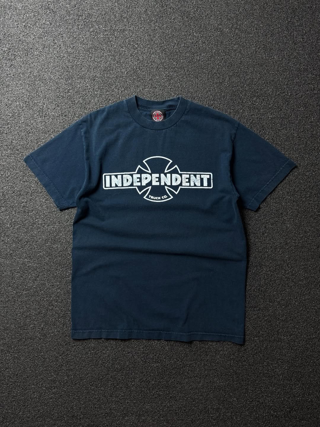 Independent Tee (M)