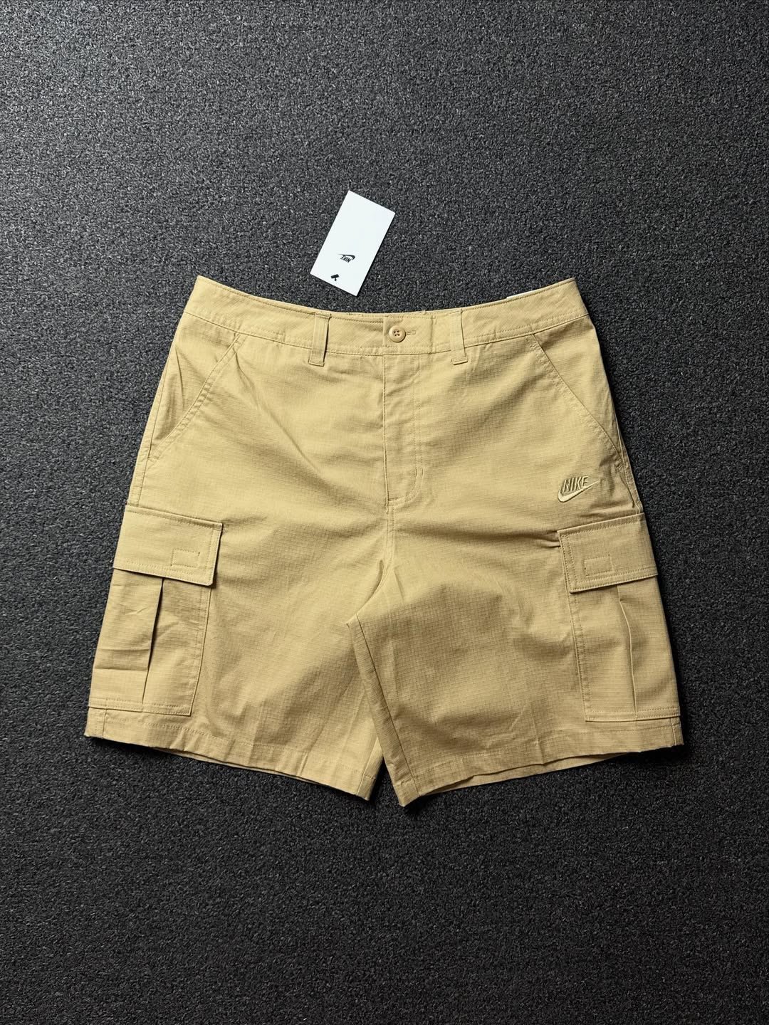 Nike Cargo Shorts (30/M) [NUEVO]