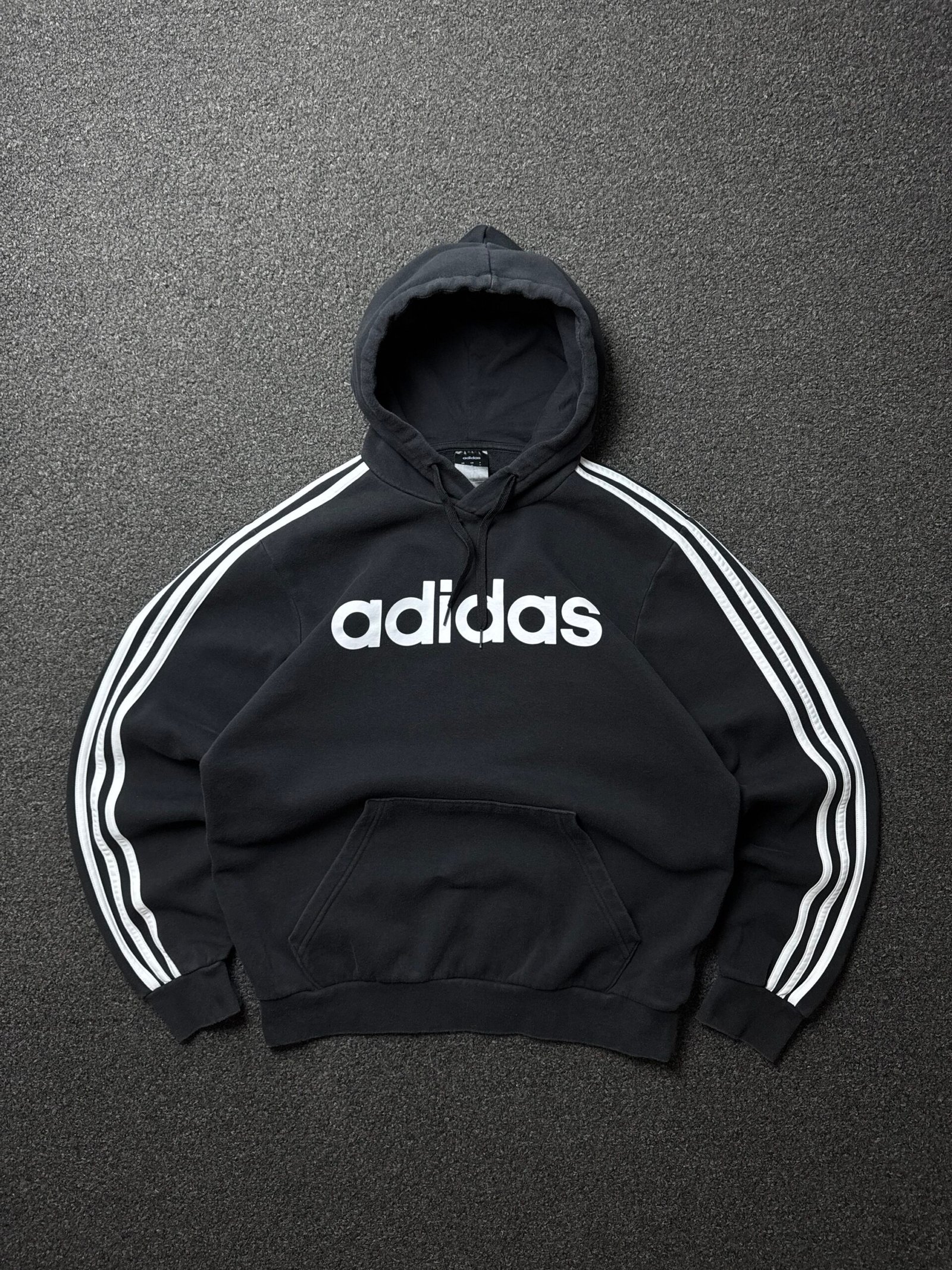 Adidas Hoodie (M)